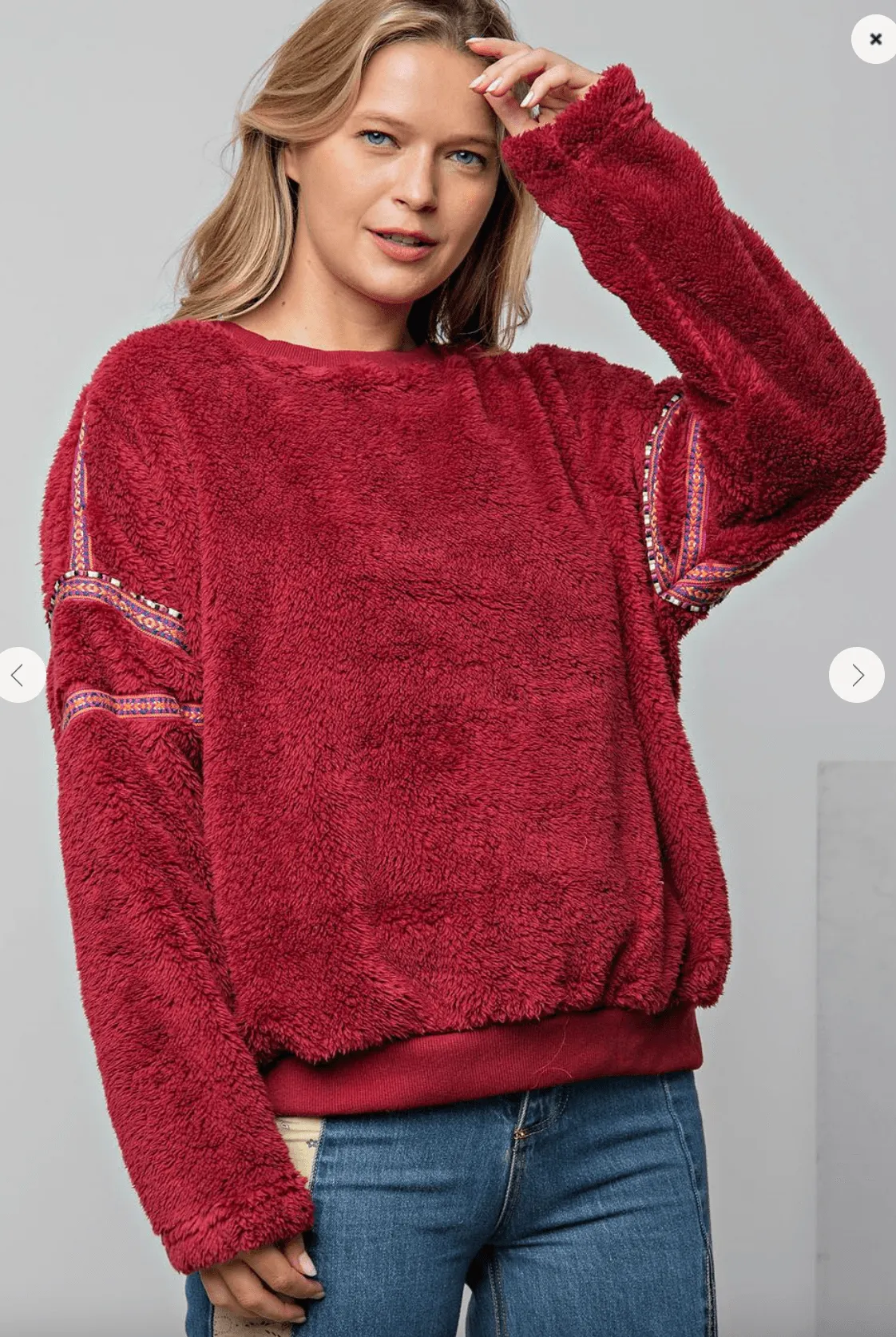 Easel Trimmed Fleece Knit Pullover Top