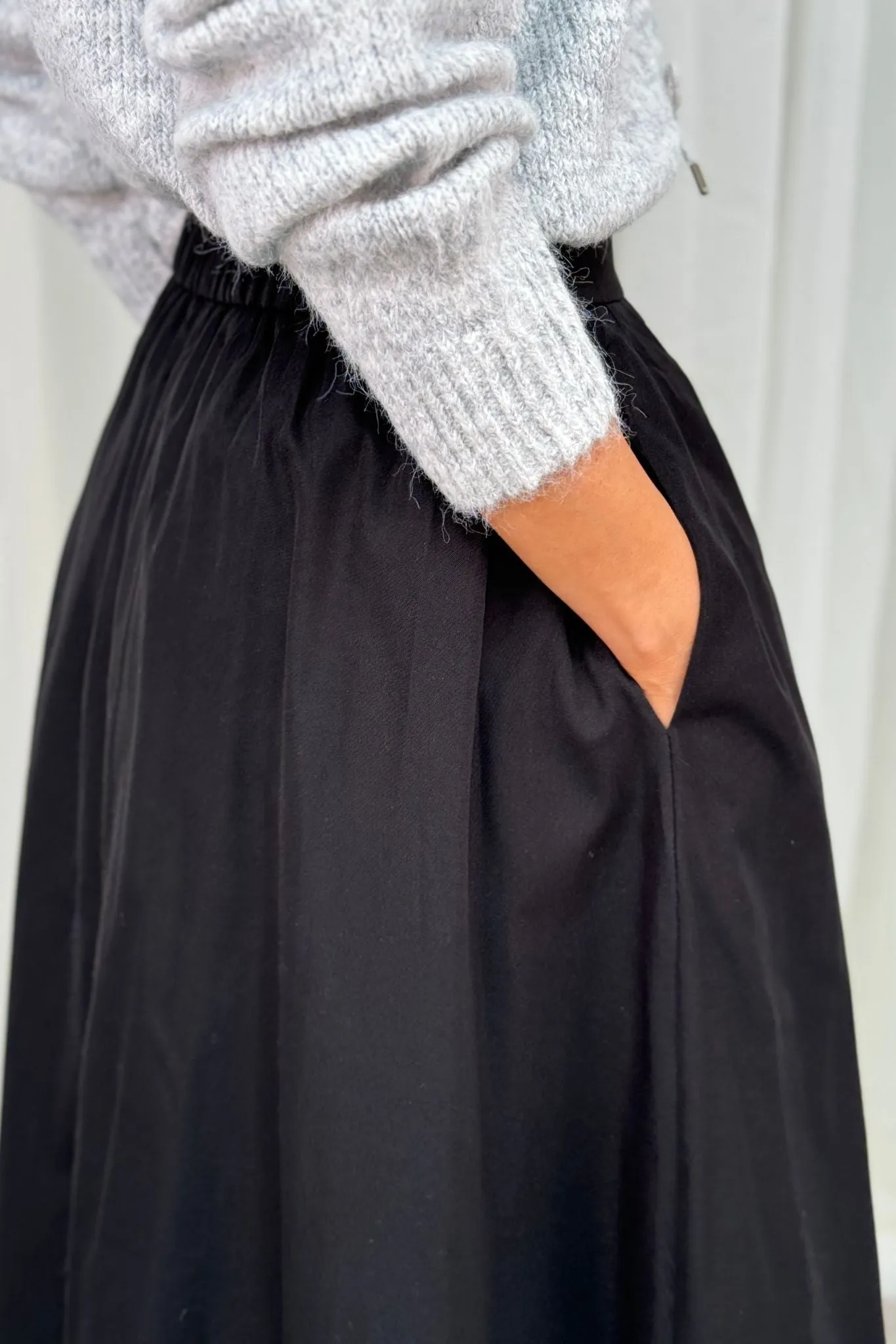 Elsa Puff Maxi Skirt In Black