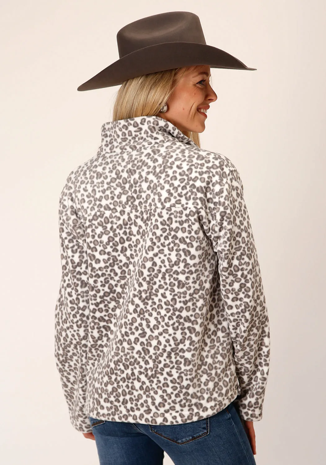 Roper Womens Snow Leopard White Polyester Fleece Pullover