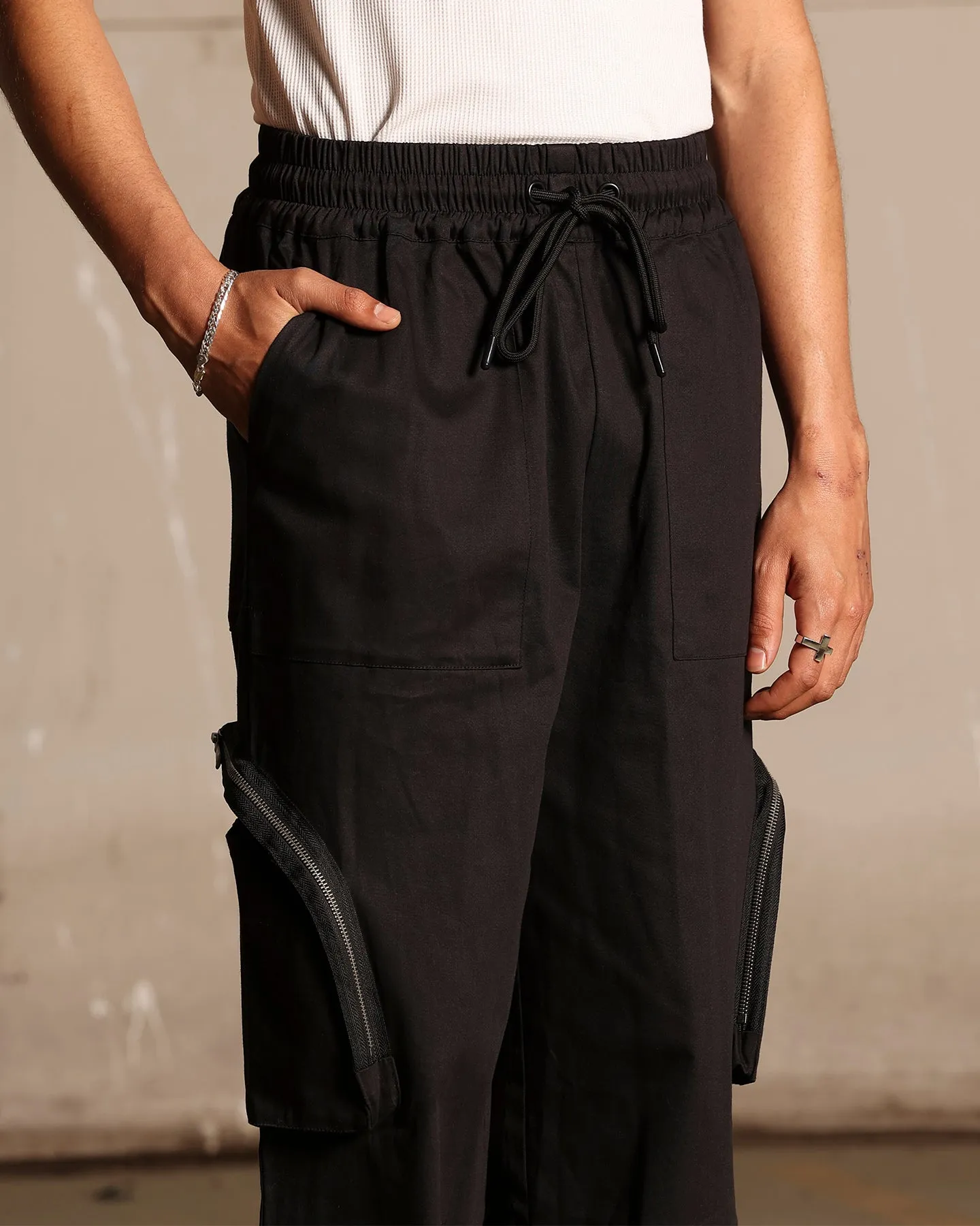 Saint Morta Gallery Zip Cargo Pants Black